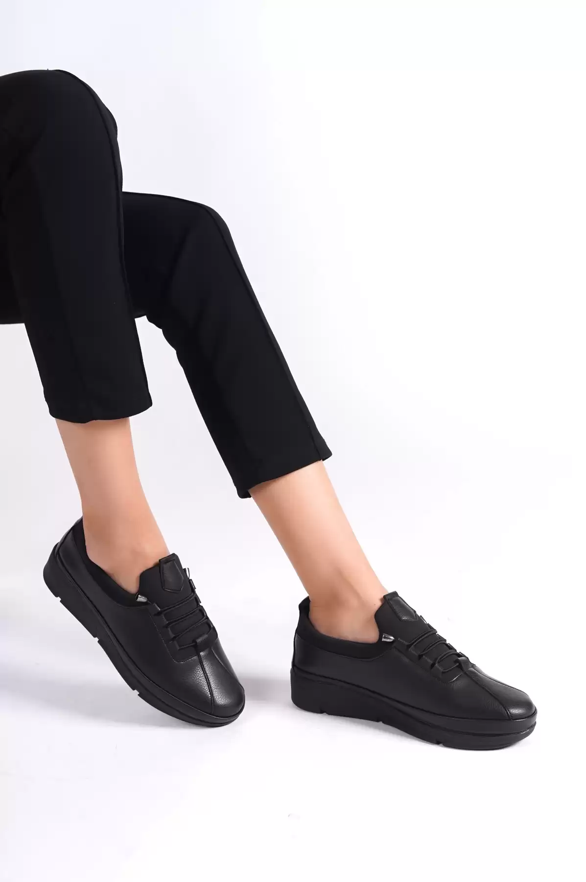 Black Skin Woman Stretch Lacked Daily Shoes