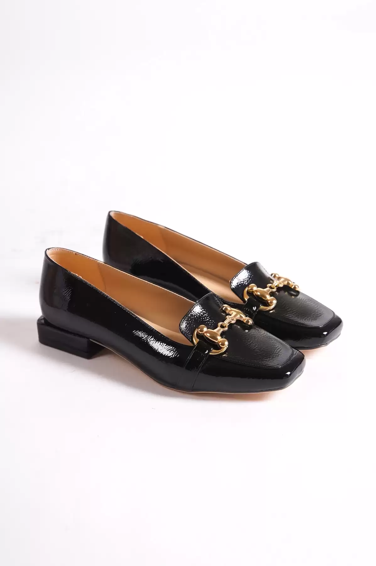 Black Wrinkle Patent Leather Woman Buckled Daily Shoes