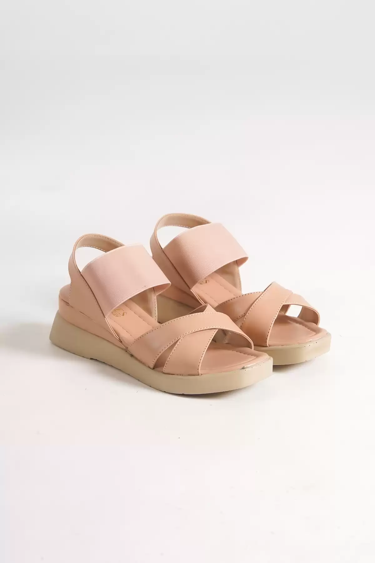 Nut Skin Woman Cross Sandals