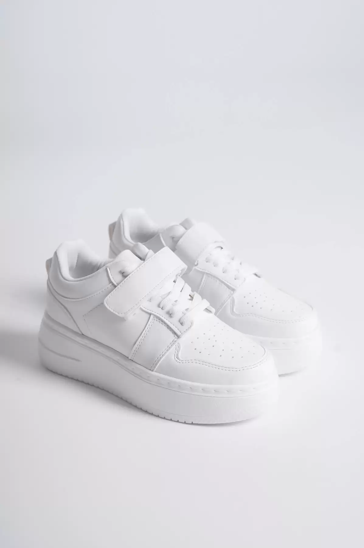 White Woman Sneaker