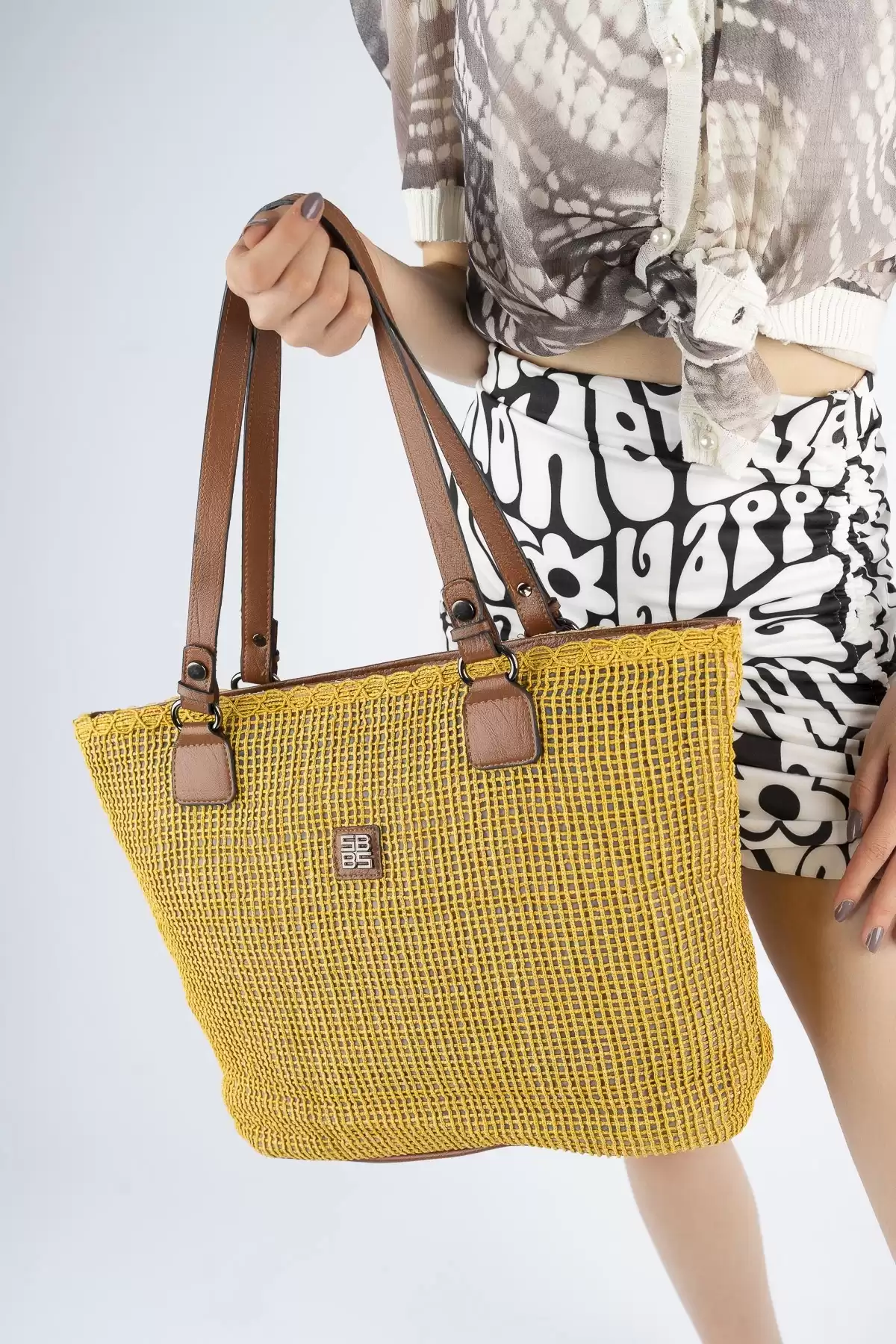 Mustard Woman Lace Hand And Shoulder Bag