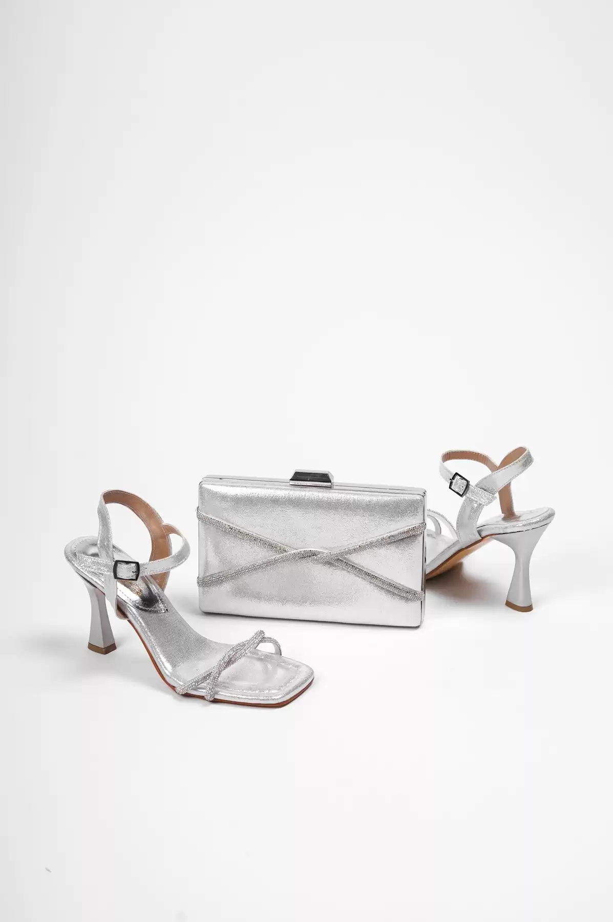 Silver WomenS Evening Shoes And Bag Set