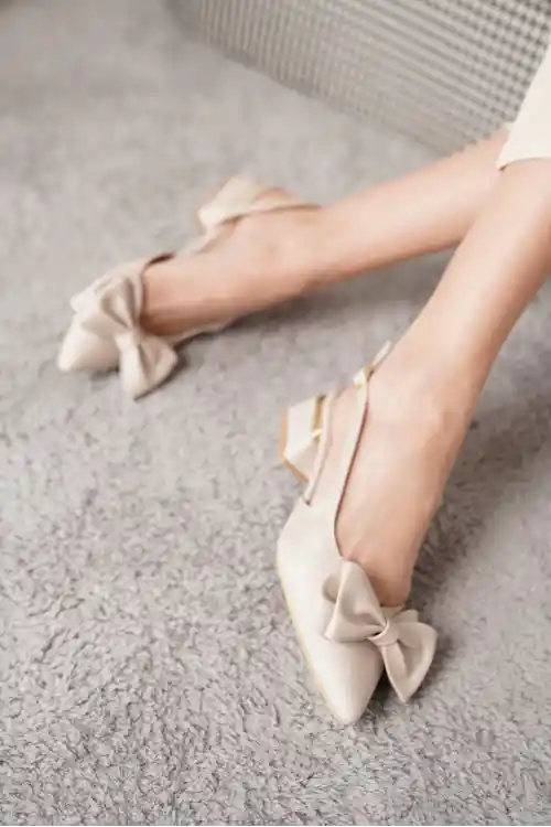 Ten Saten Kadın Fiyonklu Günlük Kalın Kısa Topuklu Abiye Ayakkabı