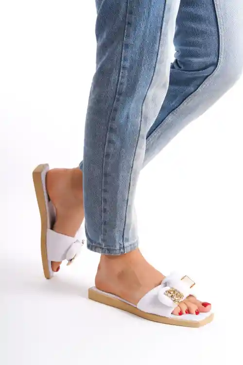 Beyaz Kadın Kurdeleli Terlik