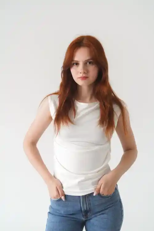 Bej Kadın Sıfır Kollu T-shirt