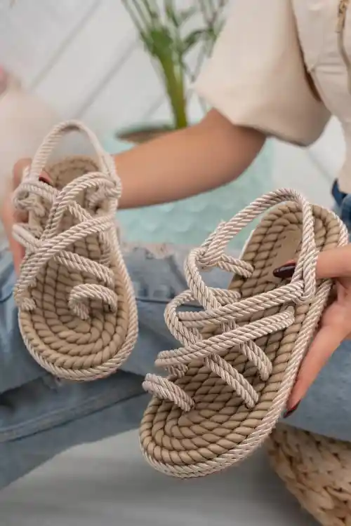 Ten Kadın Parmak Arası Sandalet