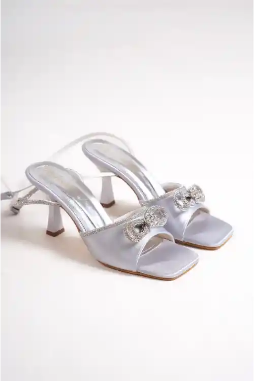 Gümüş Saten Kadın Taşlı Abiye Topuklu Ayakkabı