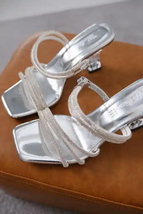 Silver Womens Stone-embellished Elegant Abaya Classic High-Heel Shoes