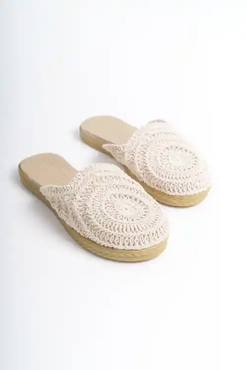 Ten Kadın Dantelli Örgü Terlik