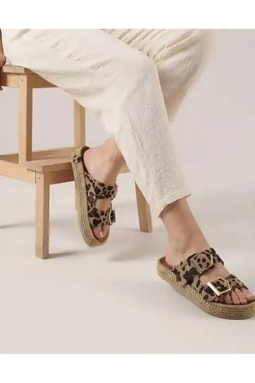 Leopar Kadın Çift Tokalı Hasır Taban Yazlık Terlik