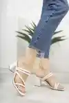 Beyaz Cilt Kadın Çapraz Topuklu Terlik