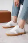 Beyaz-Gri Süet Kadın Bağcıklı Kaymaz Tabanlı Sneaker