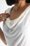 Beyaz Kadın Kolsuz Drapeli Bluz