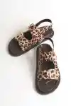 Leopar Kadın Kemerli Kaymaz Çift Tabanlı Sandalet