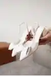 Beyaz Cilt Kadın Fiyonklu Günlük Kalın Kısa Topuklu Abiye Ayakkabı