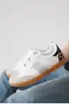 Beyaz-Gri-Leopar Süet Kadın Bağcıklı Kaymaz Tabanlı Sneaker