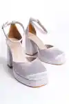 Gümüş Saten Kadın Önü Kapalı Platform Topuklu Ayakkabı