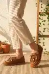 Taba Süet Kadın Boncuk Detaylı Püsküllü Loafer Ayakkabı