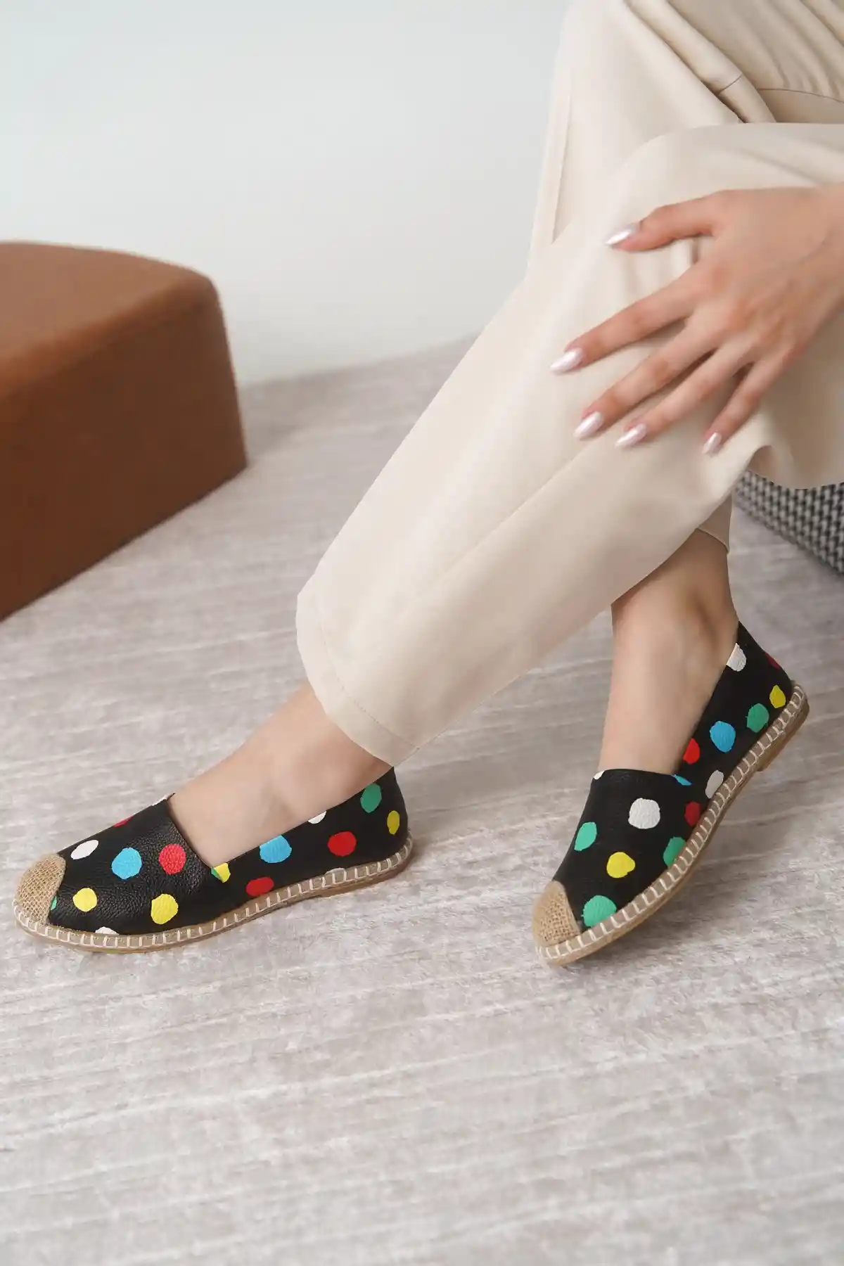 Siyah Renkli Kadın Hasır Uçlu Günlük Babet