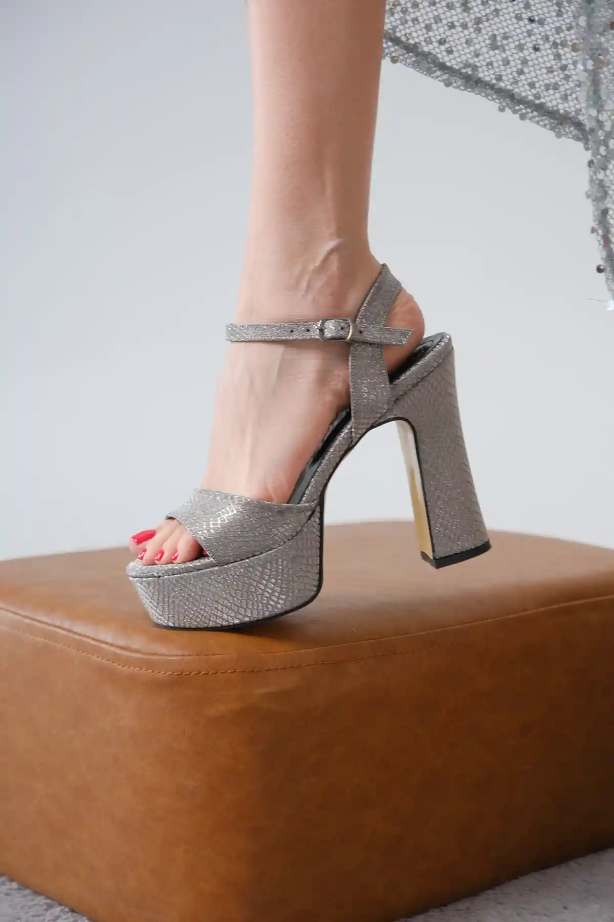 Platin Simli Kadın Simli Parça Desenli Şık Yeni Sezon Platform Ayakkabı