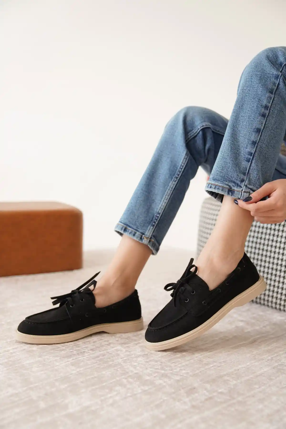 Siyah Süet Kadın Düz Bağcıklı Loafer Ayakkabı