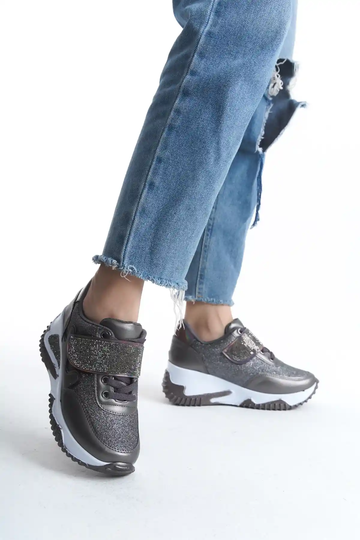 Platin Simli Kadın Simli Bağcıklı Sneaker