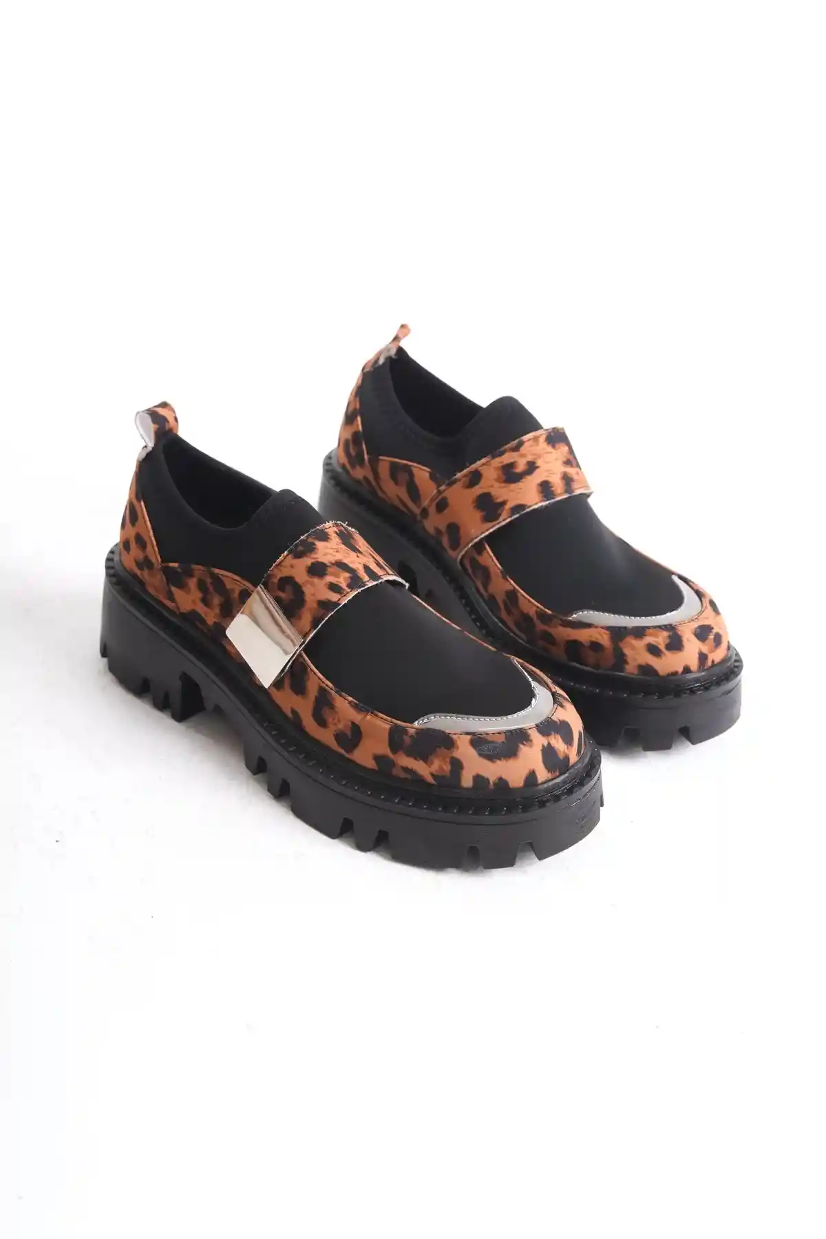 Leopar Kadın Dalgıç Kumaş Kemerli Kalın Tabanlı Günlük Ayakkabı