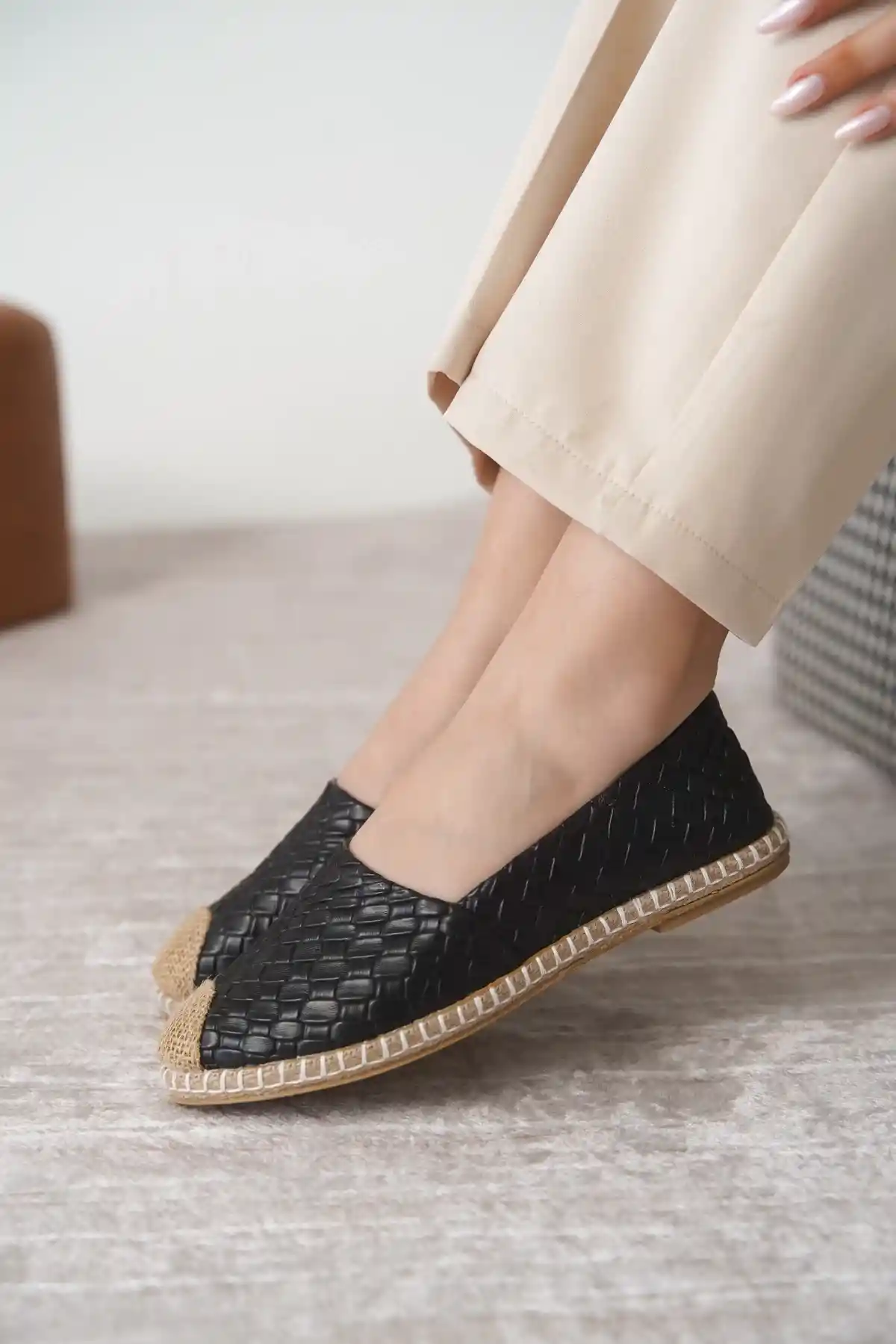 Siyah Yılan Desenli Kadın Hasır Uçlu Günlük Babet