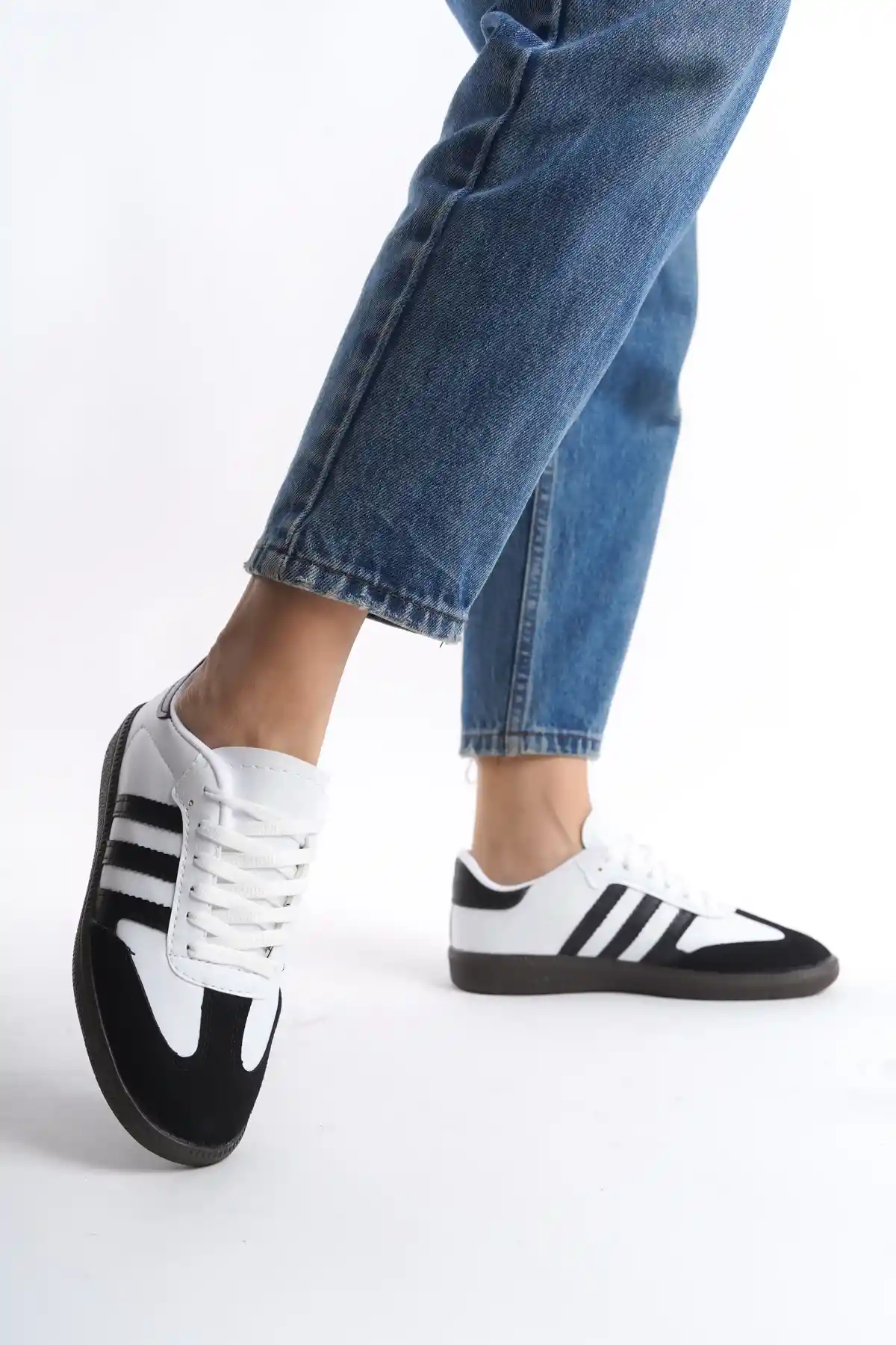 Beyaz-Siyah Kadın Sneaker