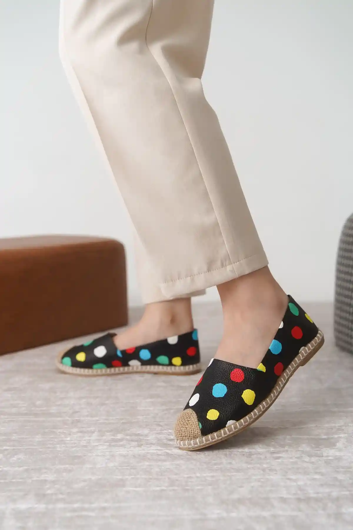 Siyah Renkli Kadın Hasır Uçlu Günlük Babet