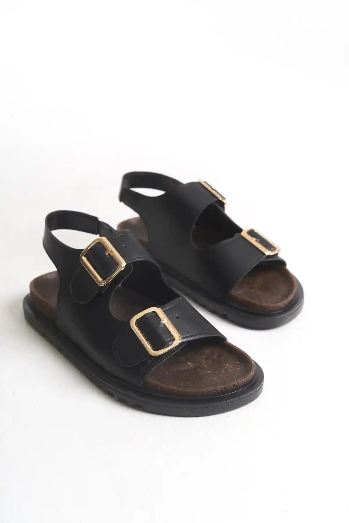 Siyah Cilt Kadın Kemerli Kaymaz Çift Tabanlı Sandalet