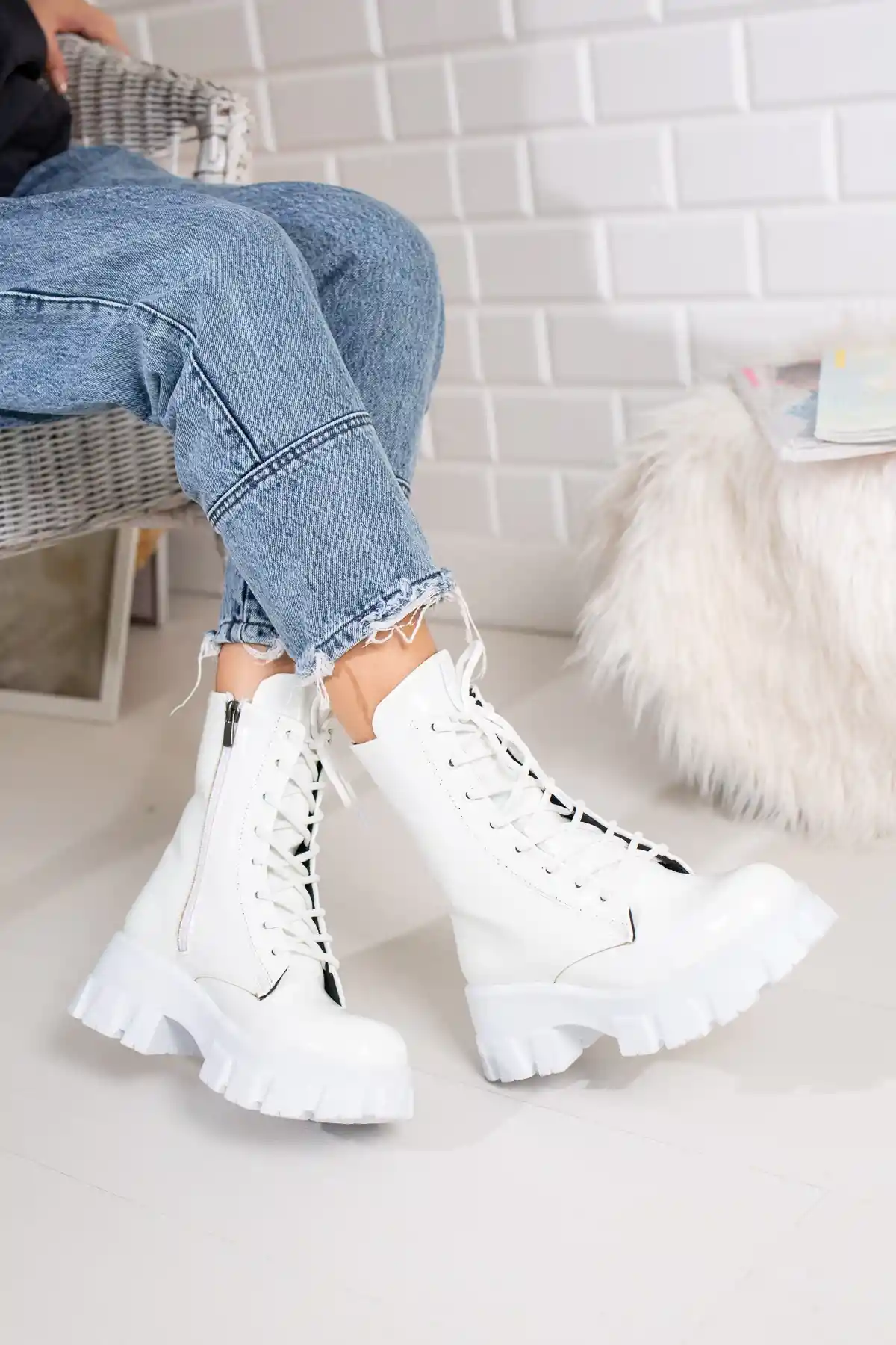 White Wrinkle Patent Leather Woman Boots