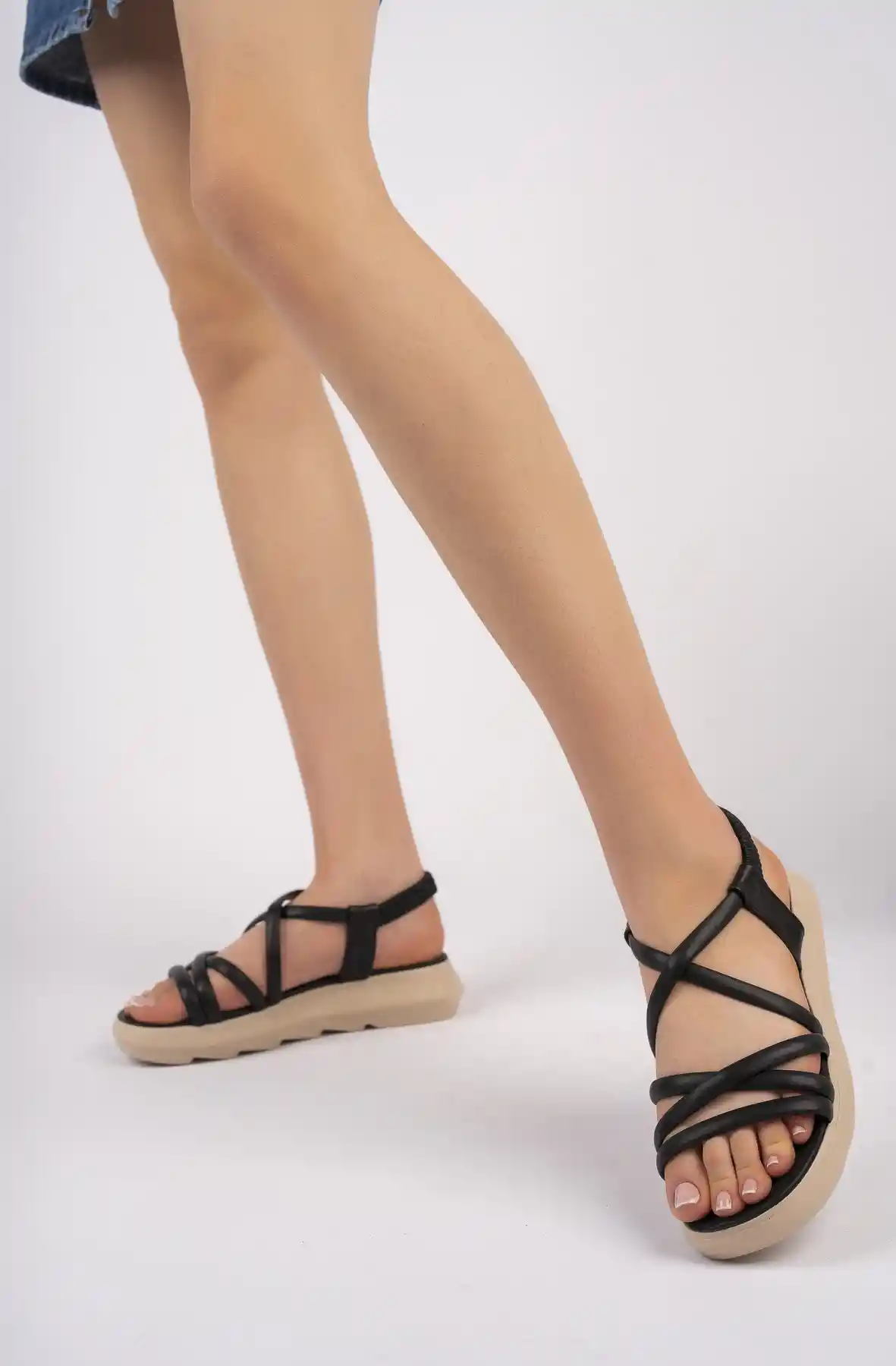 Black Woman Sandals With Cross Tire
