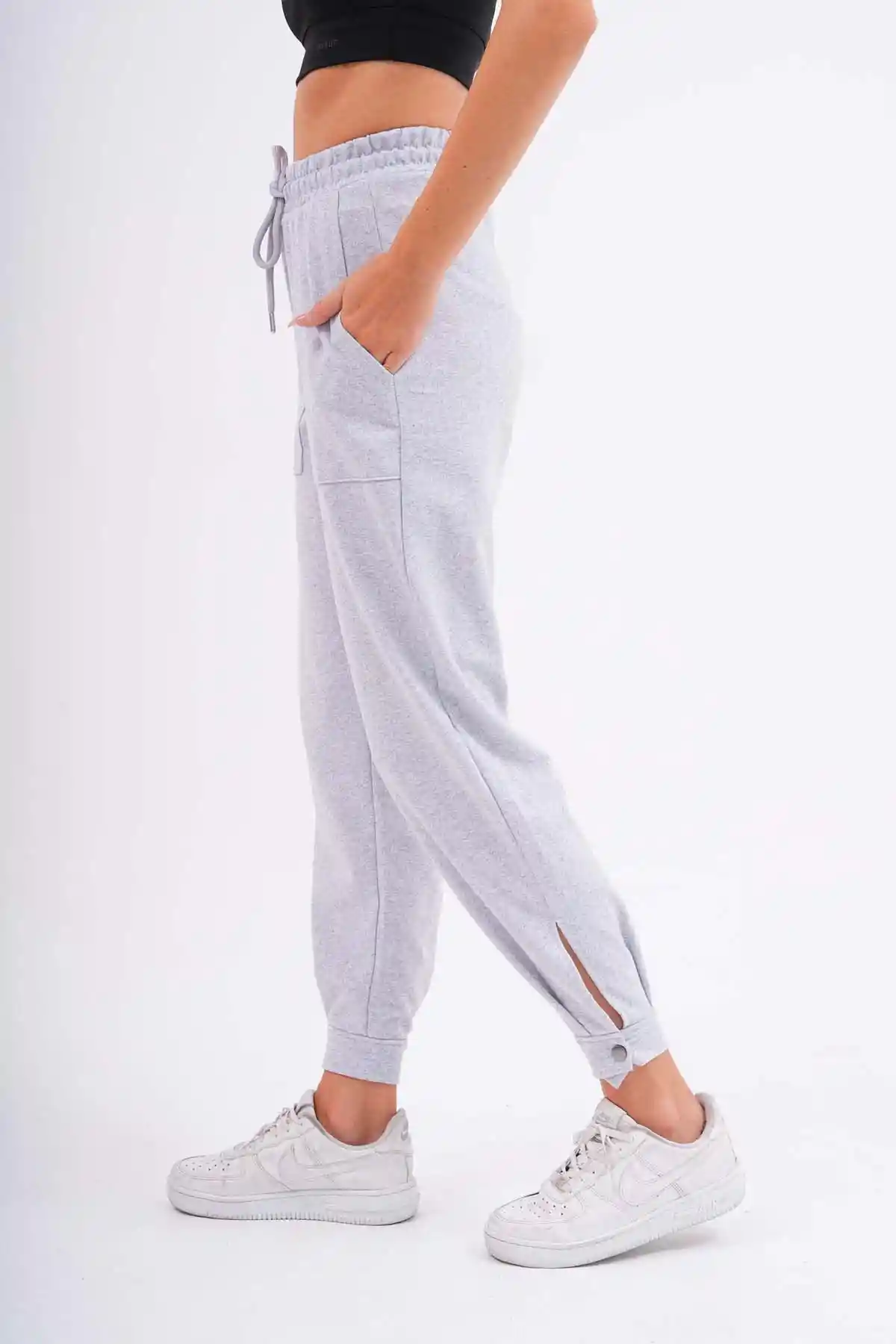 Gri Kadın Paçası Düğmeli Eşofman Altı