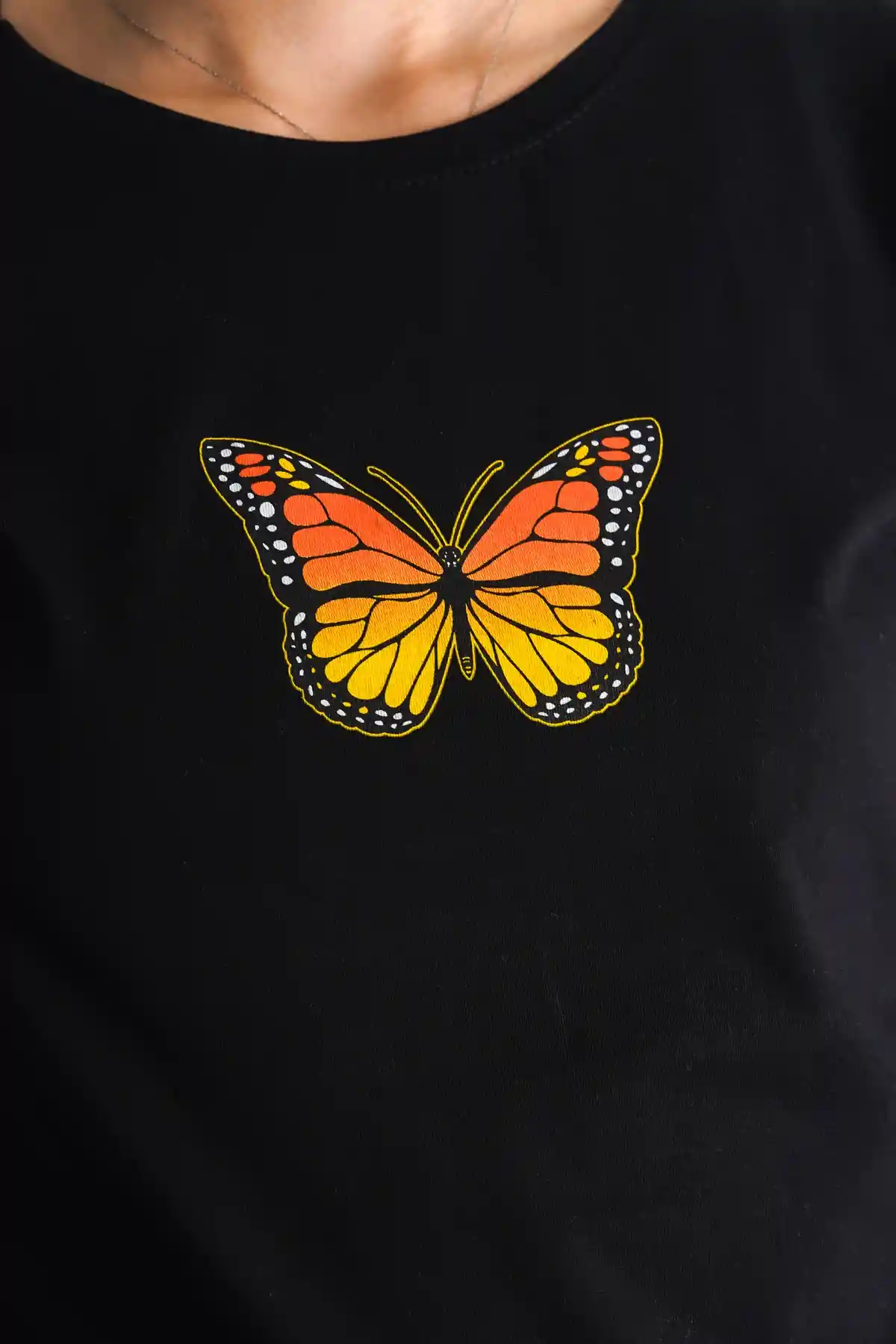 Siyah Kadın Kelebek Baskılı Tshirt