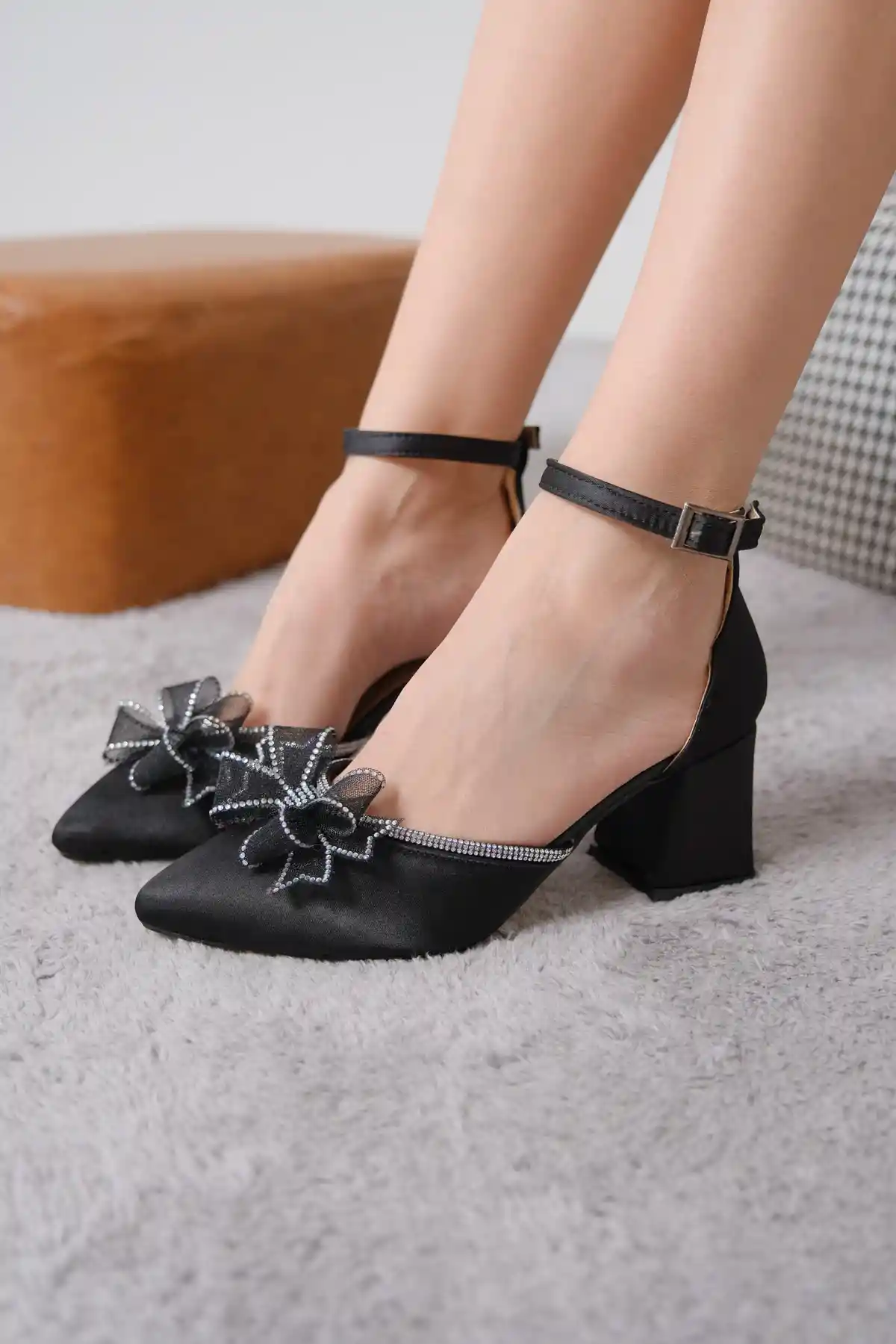 Black satin Womens Tulle Bow Bag with Set Thick High Heel Shoes