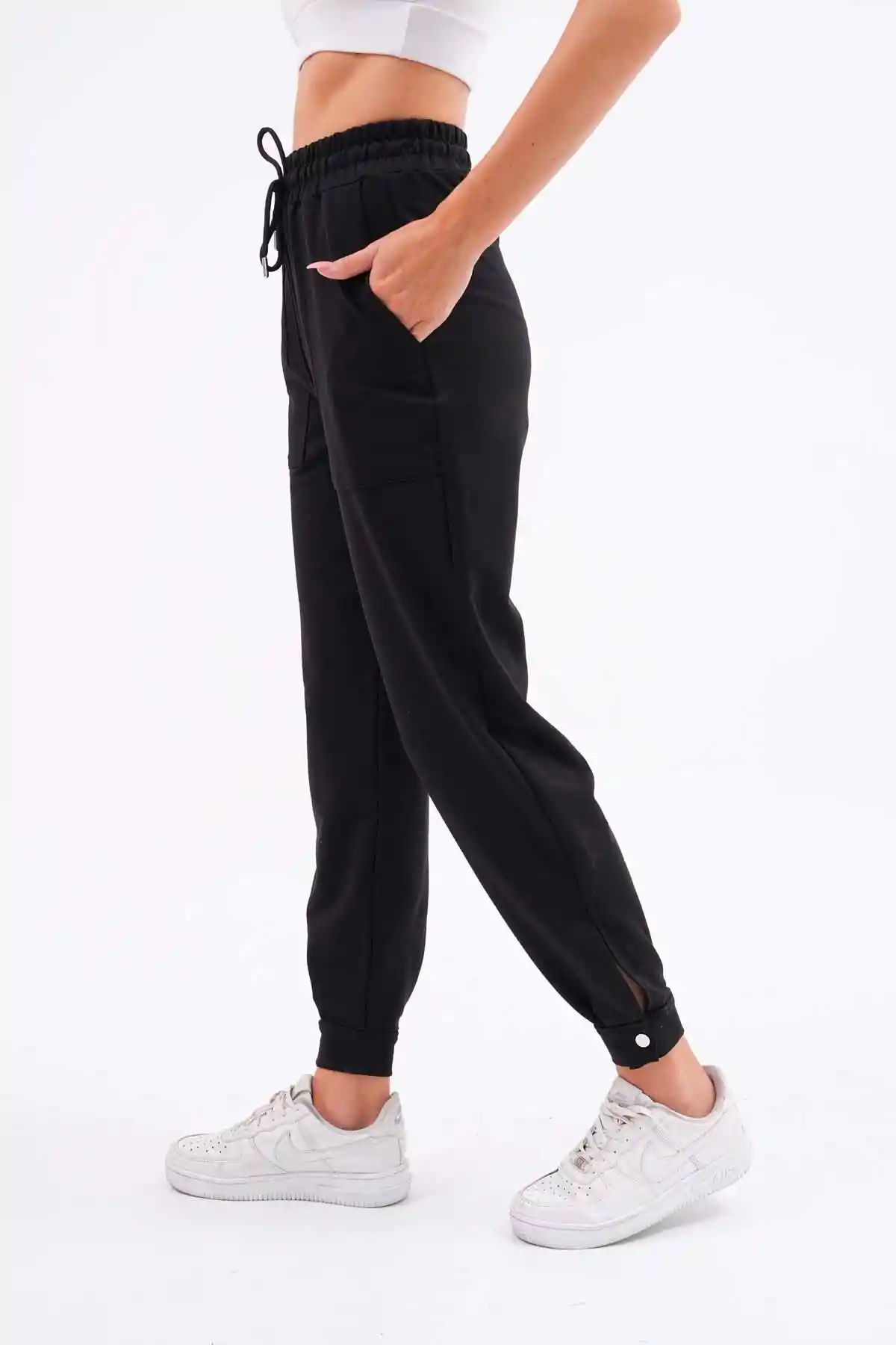 Siyah Kadın Paçası Düğmeli Eşofman Altı