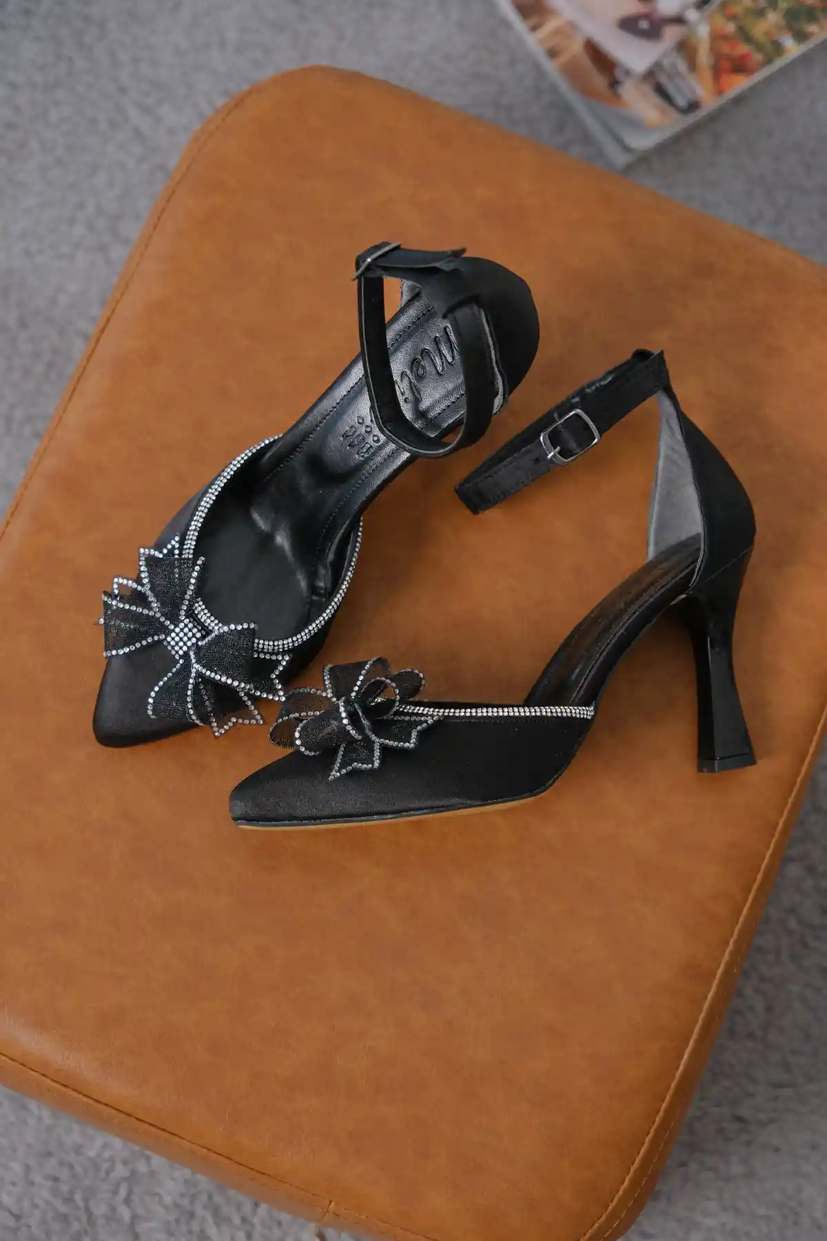 Siyah Saten Kadın Taşlı Tül Fiyonklu Şık Abiye Topuklu Ayakkabı