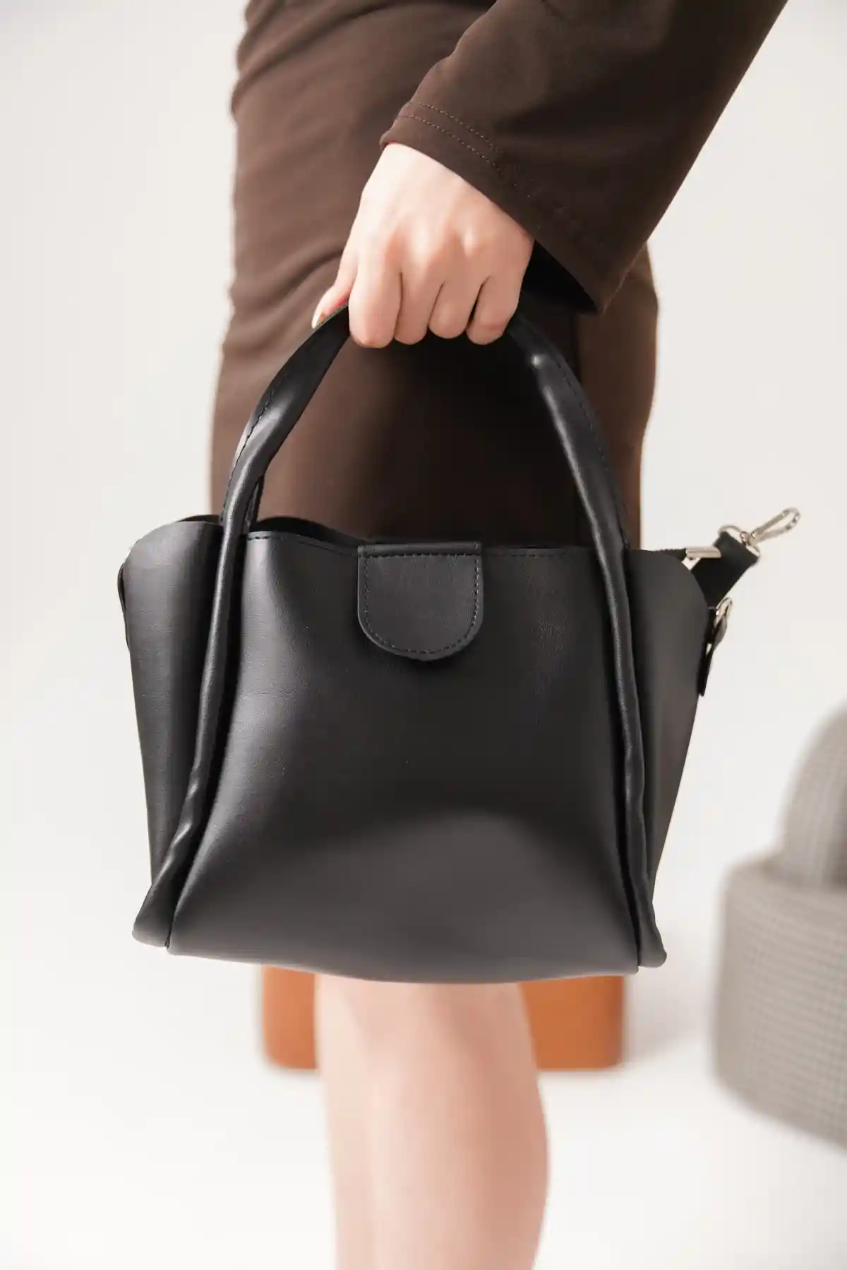 Siyah Kadın Cilt El ve Omuz Çantası