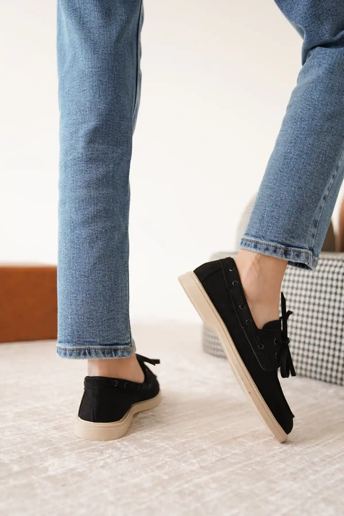 Siyah Süet Kadın Düz Bağcıklı Loafer Ayakkabı