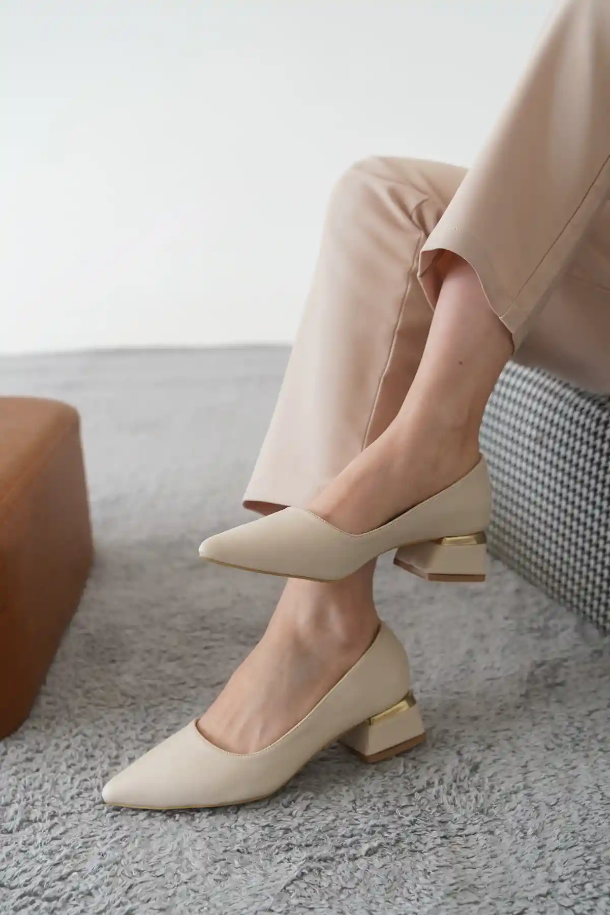 Ten Cilt Kadın Düz Klasik Kalın Topuklu Ayakkabı