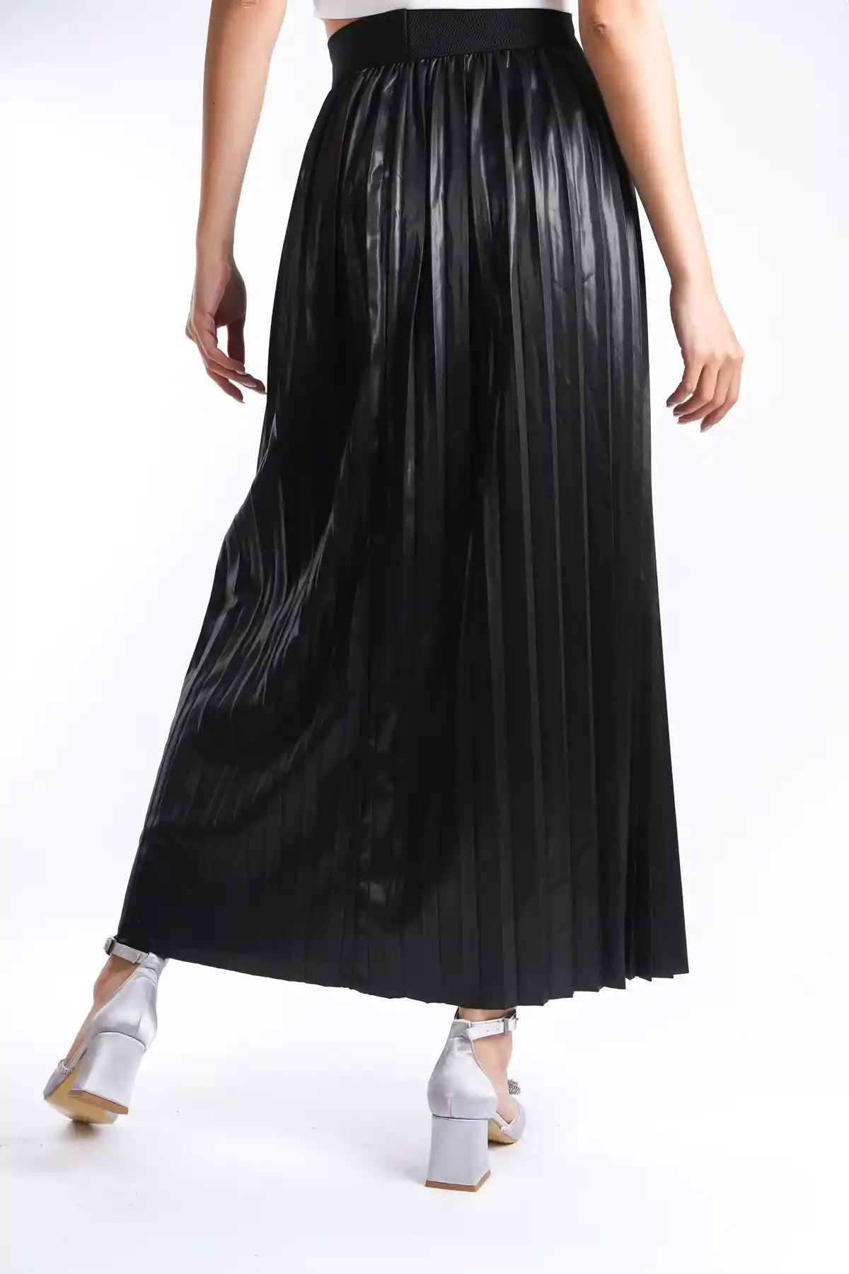 Siyah Kadın Belden Lastikli Pileli Etek