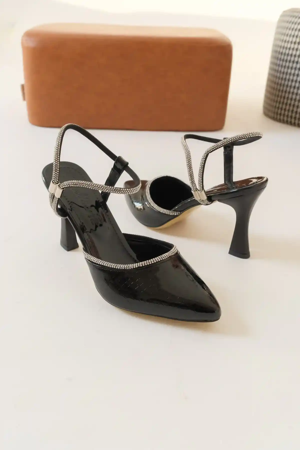 Siyah Kroko Kadın Taş Biyeli Simli Şık Yeni Sezon Klasik Topuklu Ayakkabı