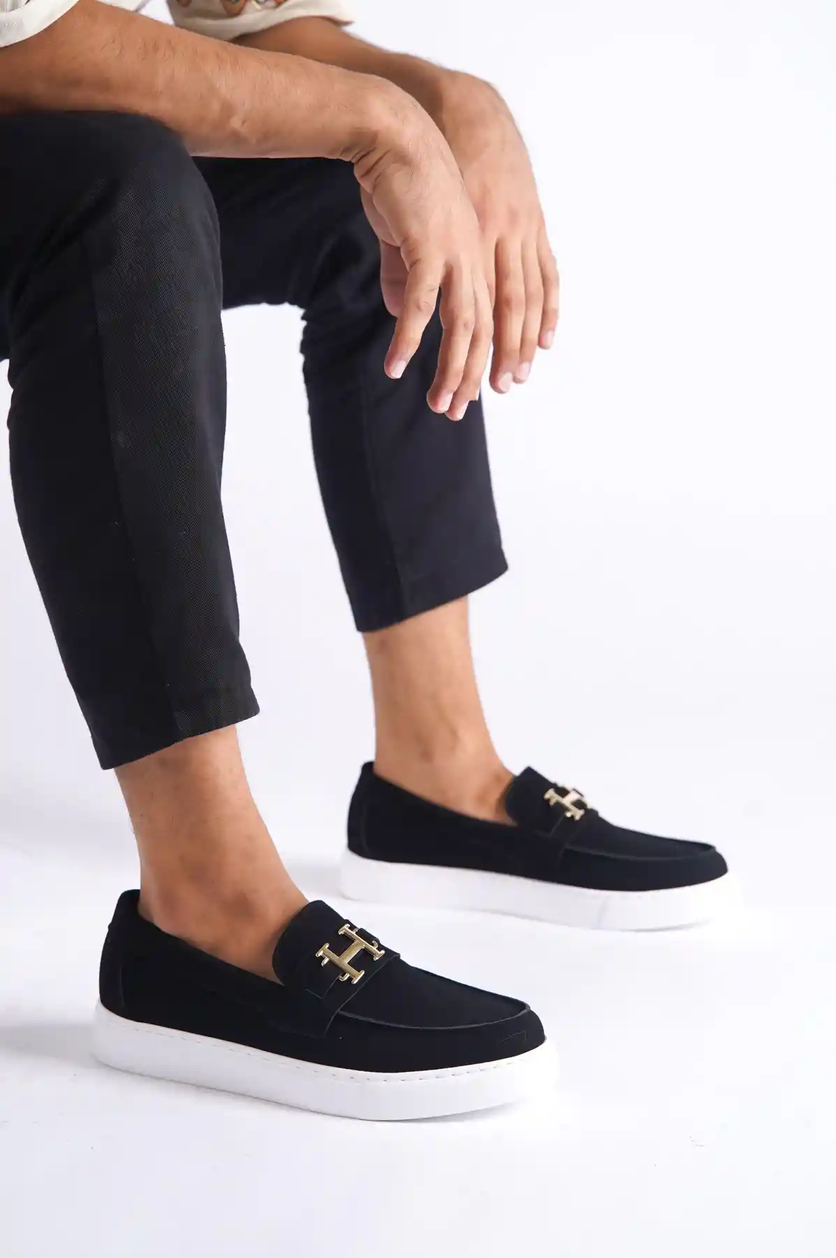 Siyah Süet Beyaz Taban Erkek Tokalı Günlük Ayakkabı