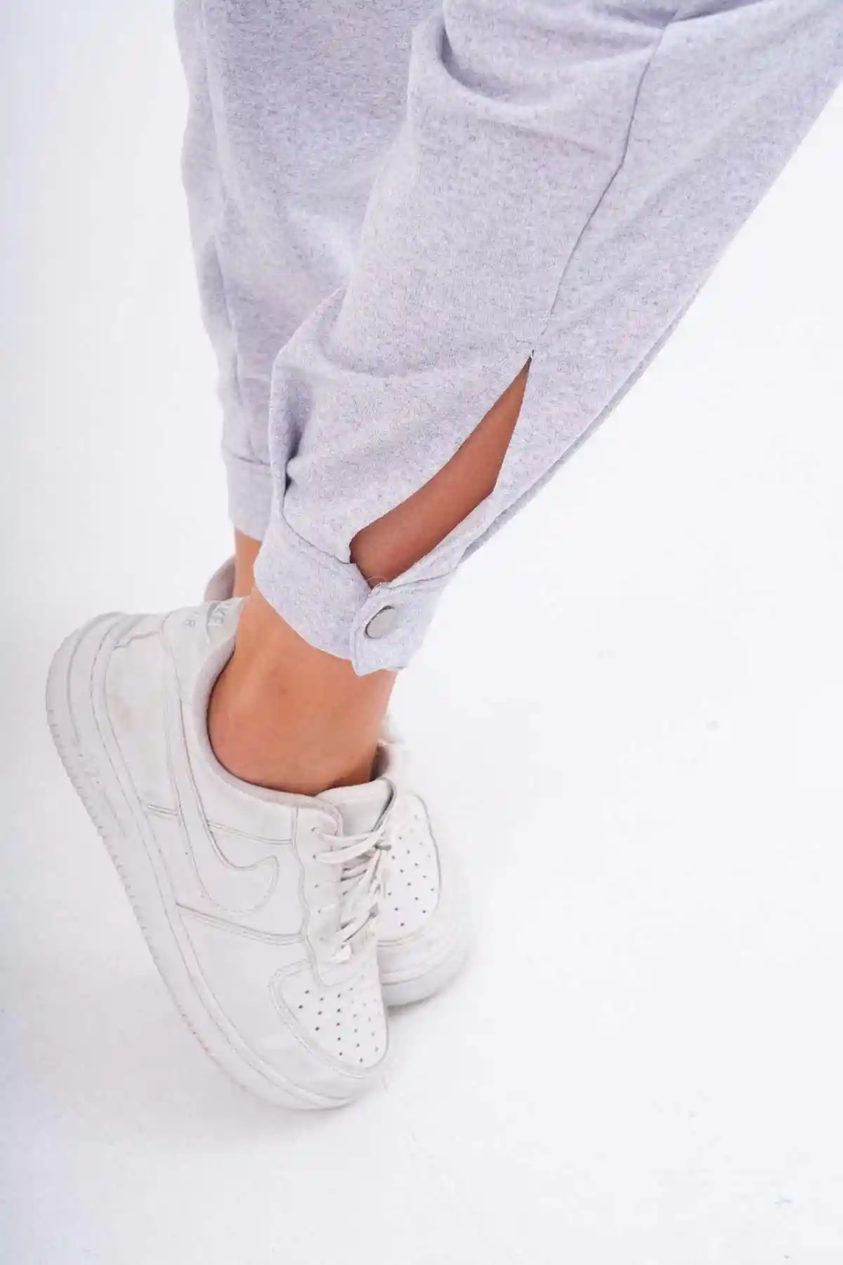 Gri Kadın Paçası Düğmeli Eşofman Altı