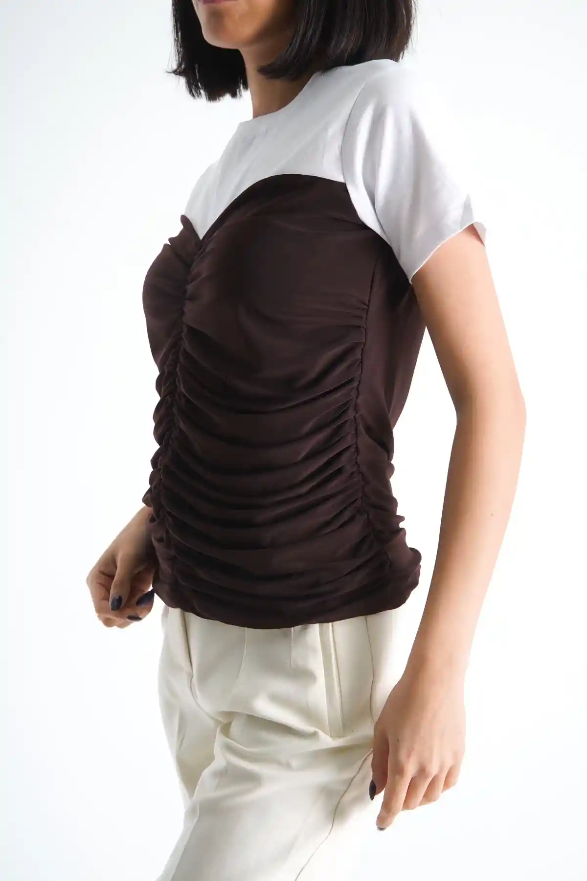 Beyaz-Kahve Kadın Bisiklet Yaka Önü Drapeli Tshirt