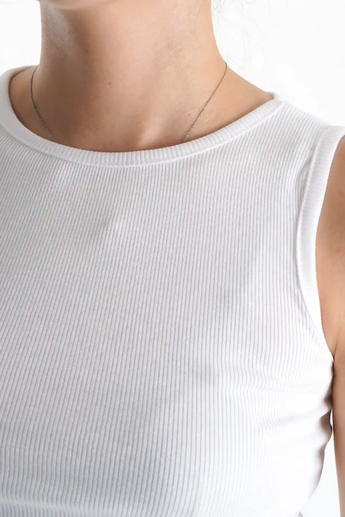 Beyaz-Beyaz Kadın Fitili Halter Yaka Crop Atlet