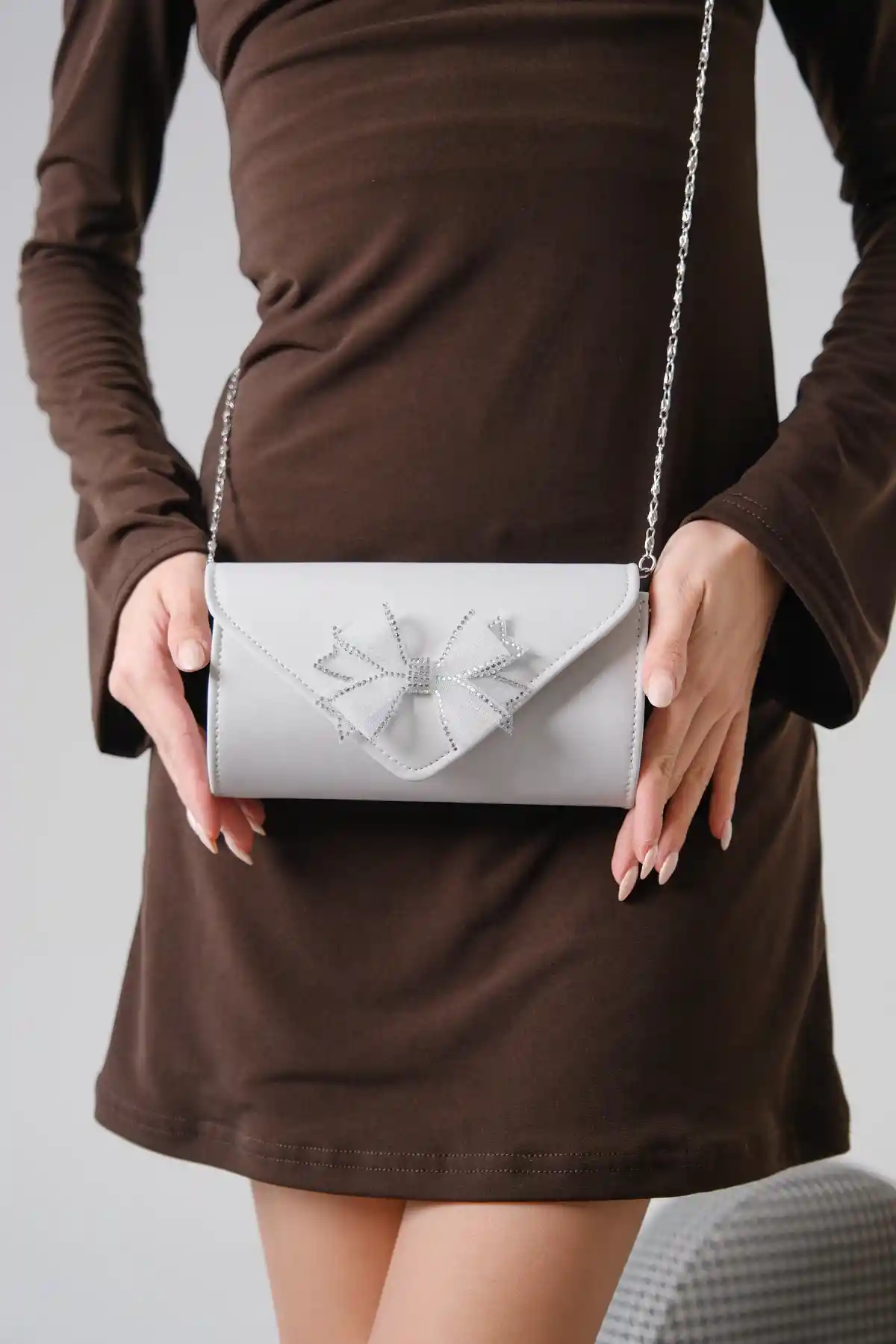 Gümüş Saten Kadın Tül Fiyonklu Çanta Setli Kalın Topuklu Ayakkabı