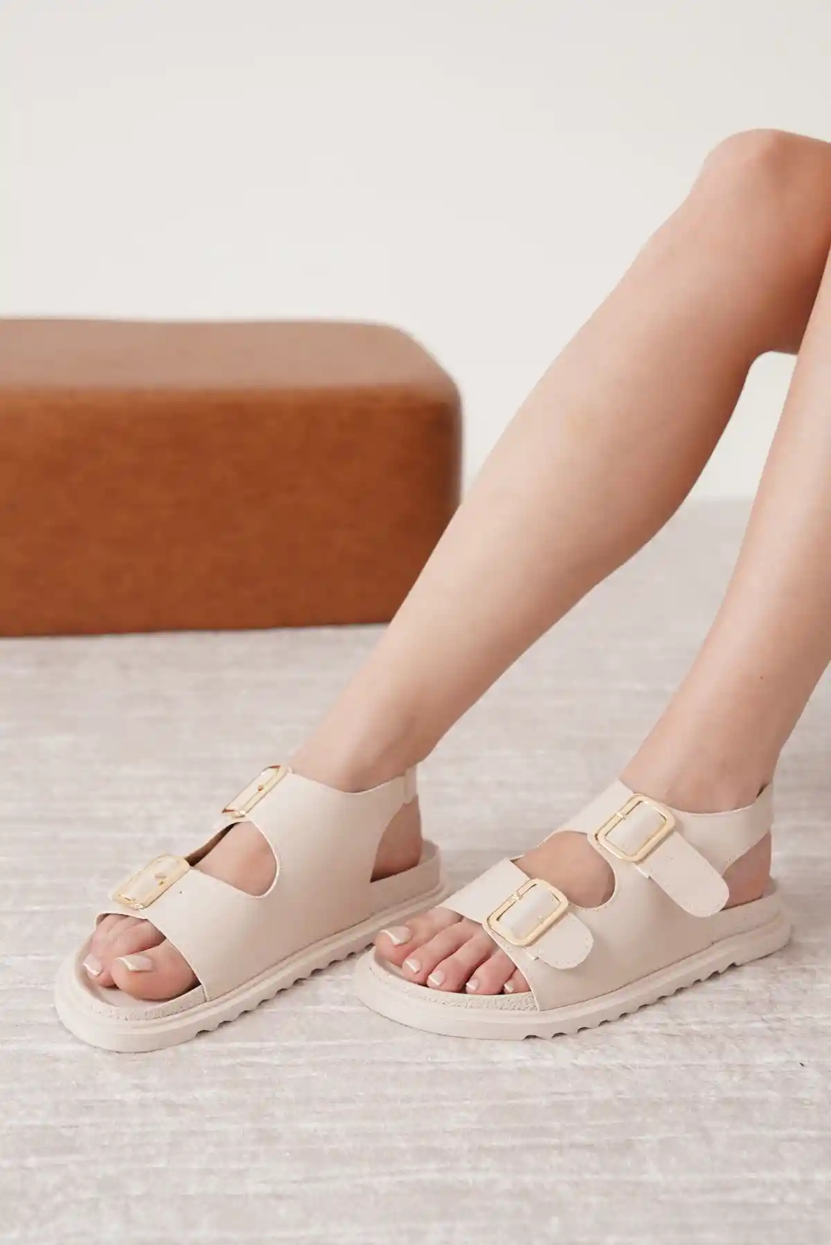Ten Cilt Kadın Kemerli Kaymaz Çift Tabanlı Sandalet