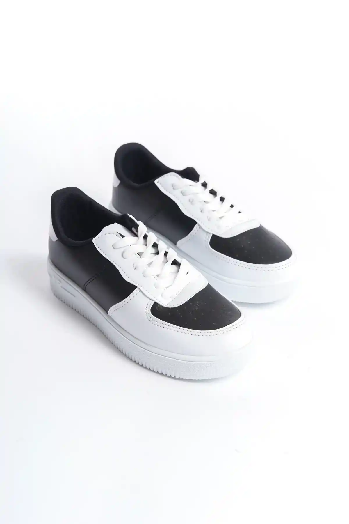 Beyaz-Siyah Kadın Sneaker